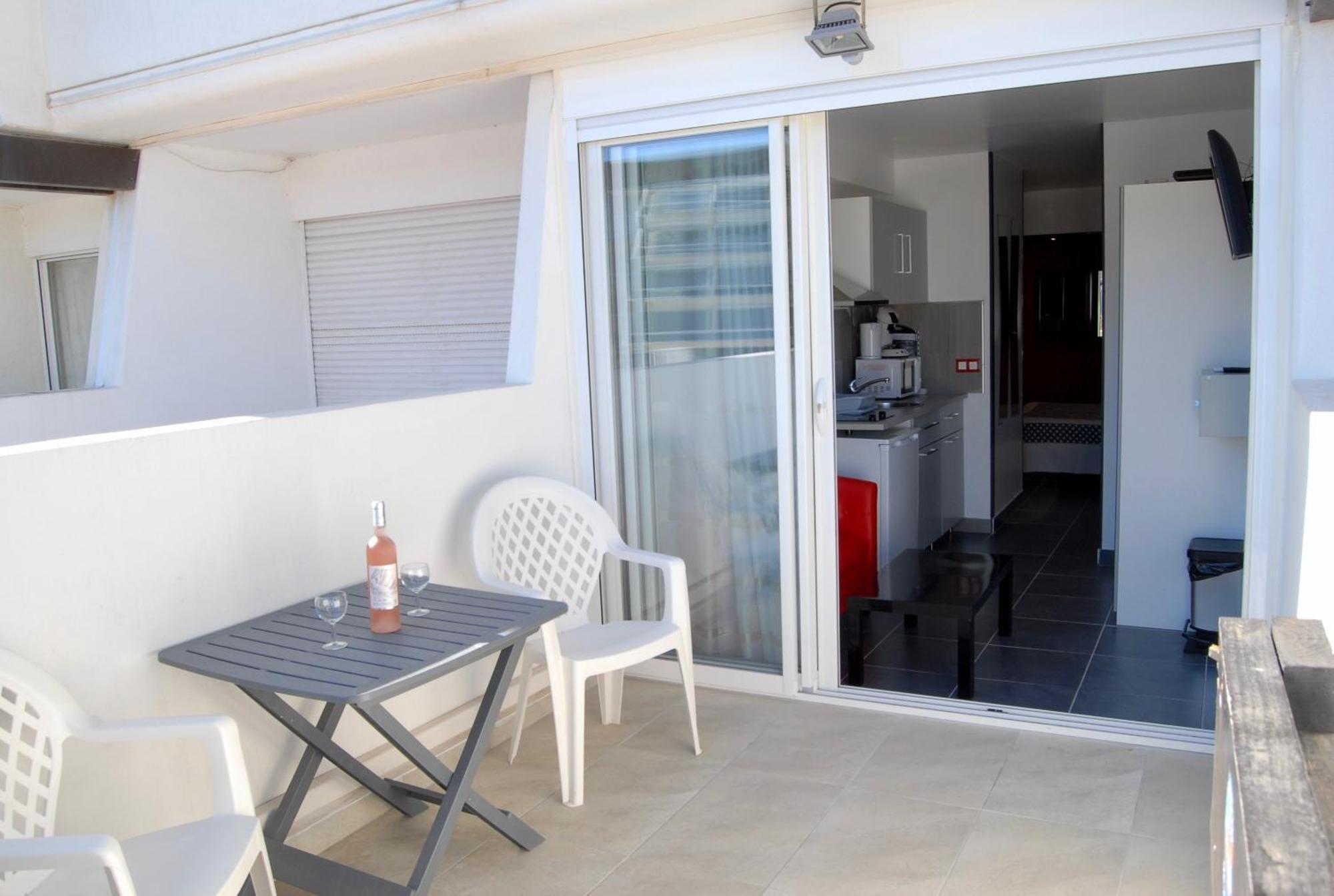 Studios Port Nature Village Naturiste แอกด์ ภายนอก รูปภาพ