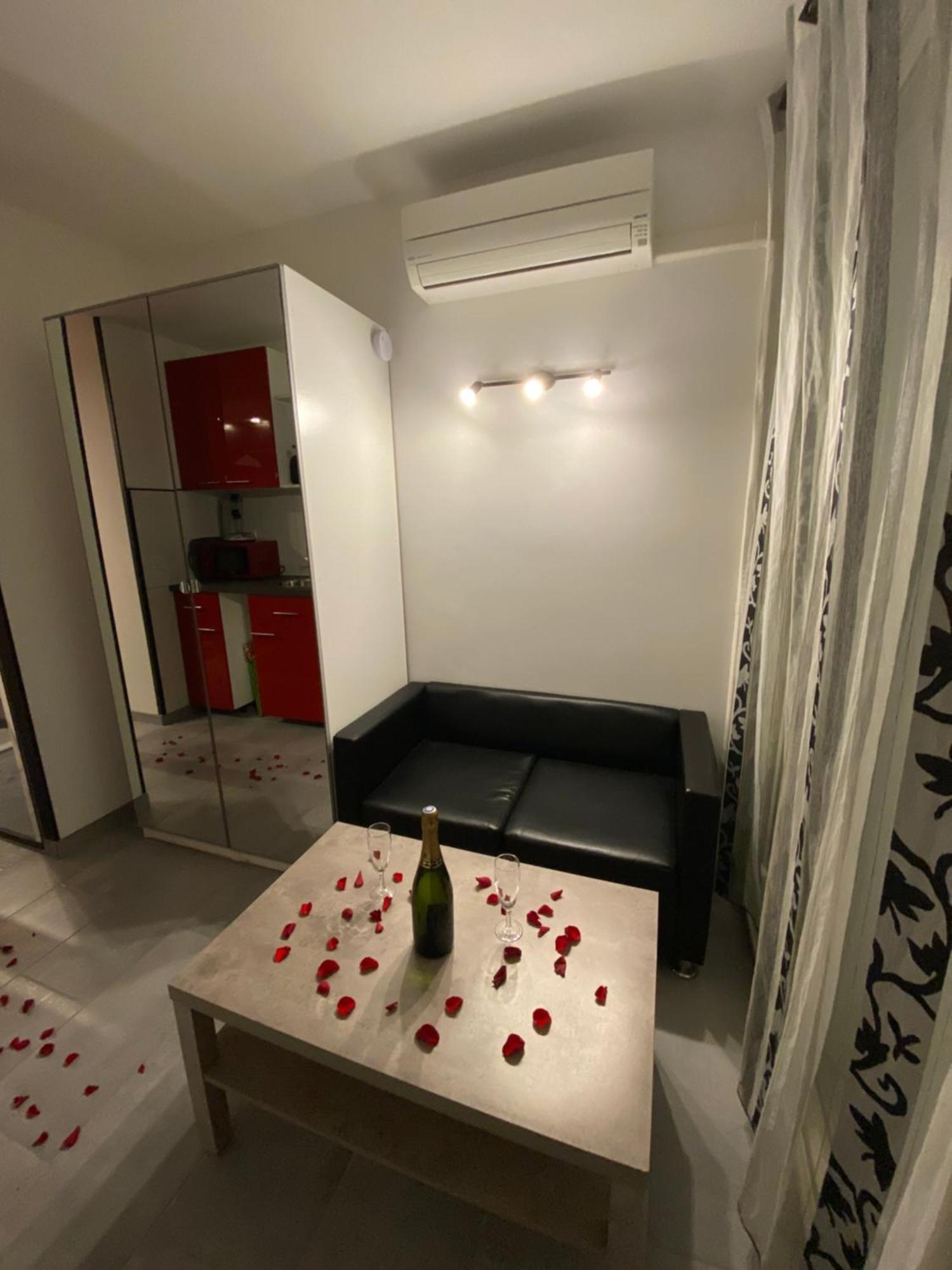Studios Port Nature Village Naturiste แอกด์ ภายนอก รูปภาพ